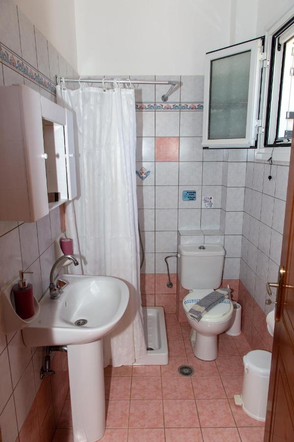 Vitoratos Studios Ликсури Екстериор снимка